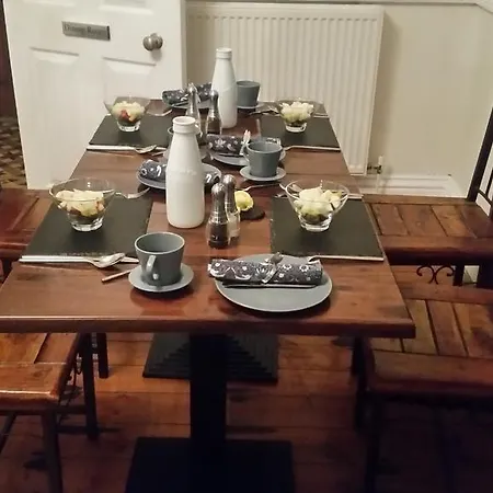 Guest house Streonshalh Bed & Breakfast 3*
