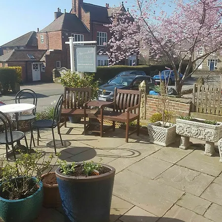 Guest house Streonshalh Bed & Breakfast 3*