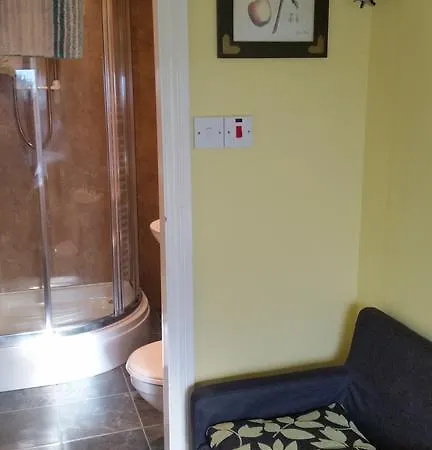 Konukevi Streonshalh 3*